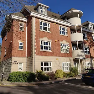  Apartment Hartford Court, East Cliff, Bournemouth. Walk To And Town